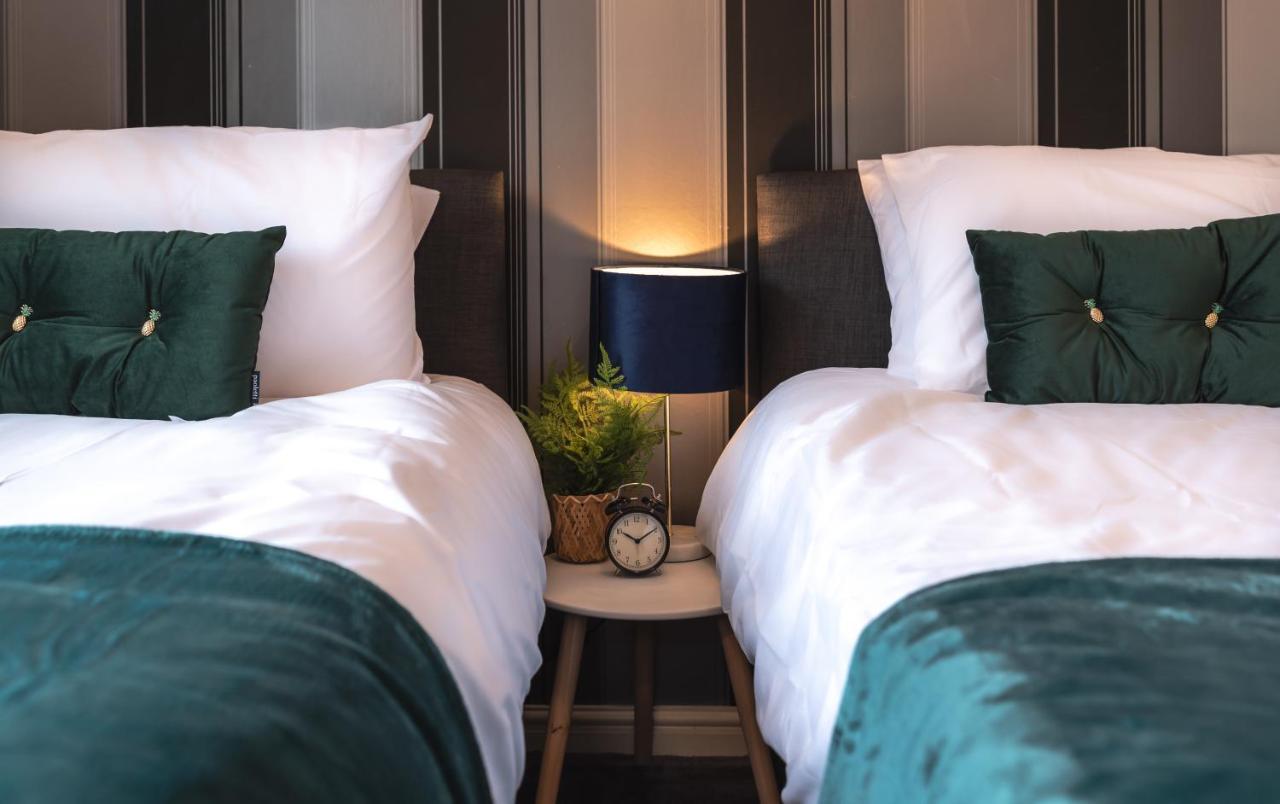 Holiday home Retreat House With Free Parking *